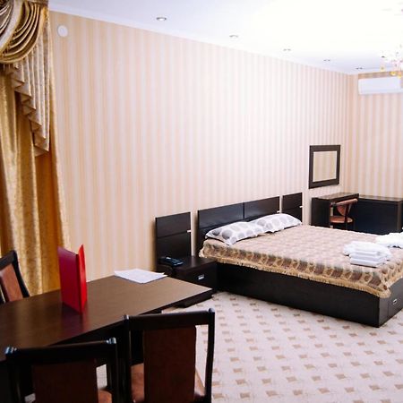 Mirage Hotel Kustanaj Zewnętrze zdjęcie