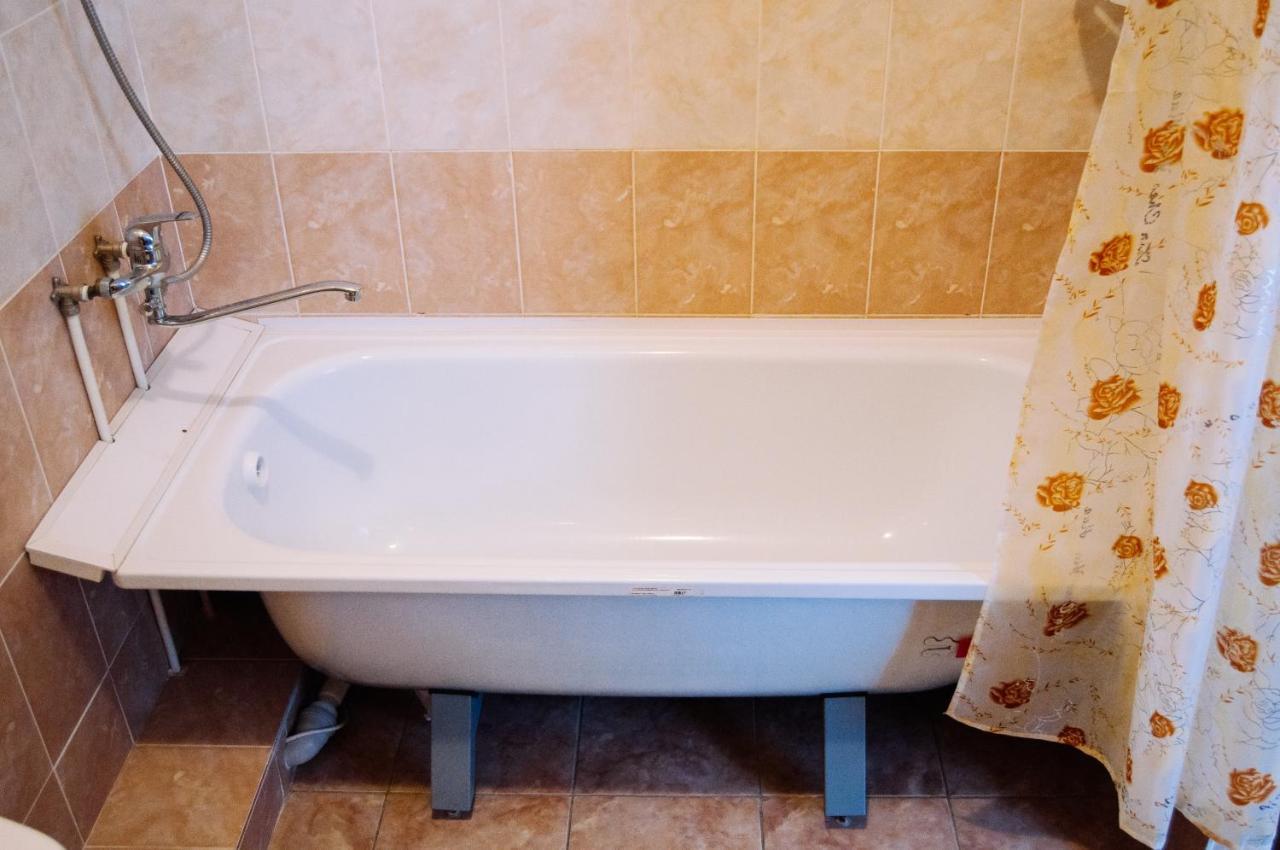 Mirage Hotel Kustanaj Zewnętrze zdjęcie