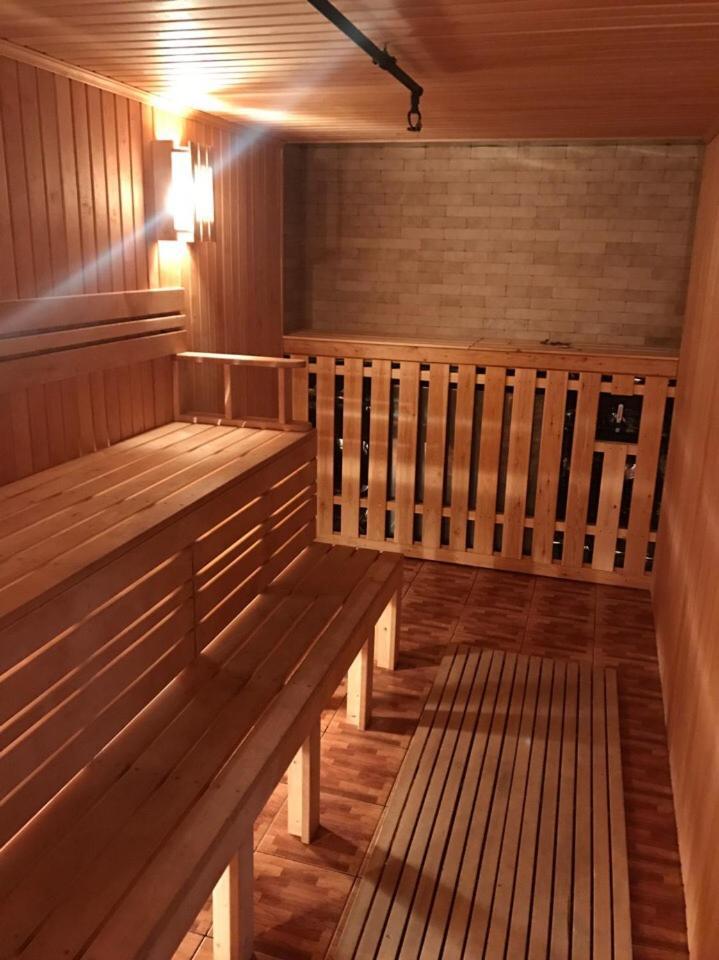Mirage Hotel Kustanaj Zewnętrze zdjęcie