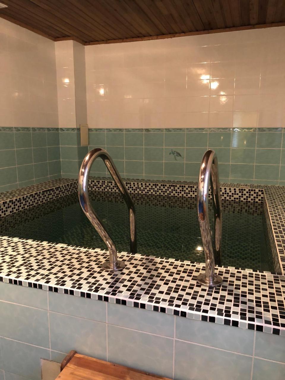 Mirage Hotel Kustanaj Zewnętrze zdjęcie